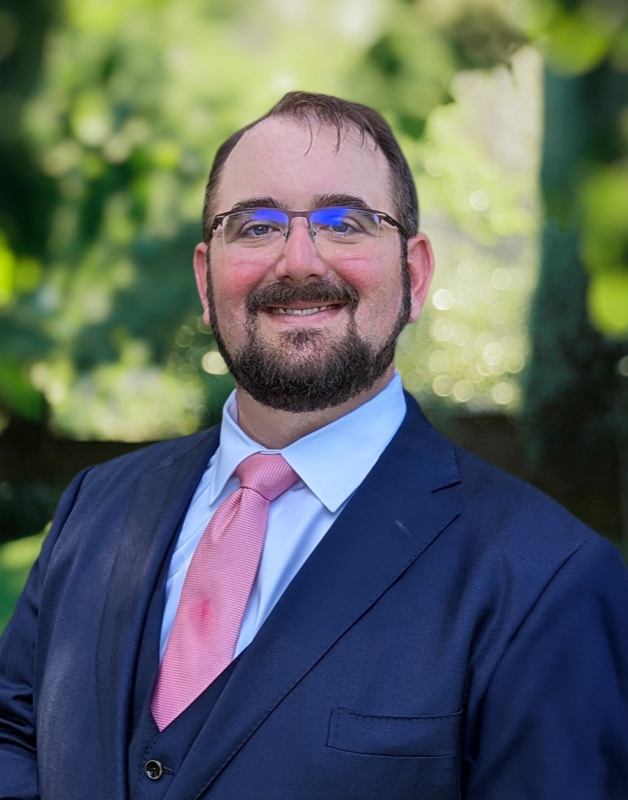 Bradley Knapp headshot